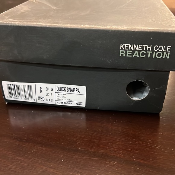 Kenneth Cole Reaction heels - Picture 6 of 6